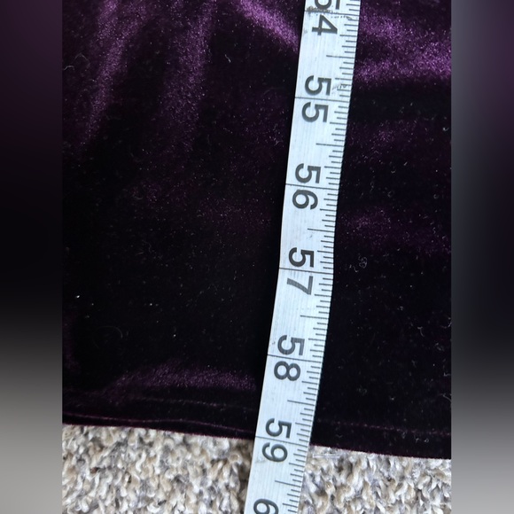 Alex Evening Gorgeous Beaded Deep Purple Stretch Velvet Formal Dress size 8 - Picture 8 of 11